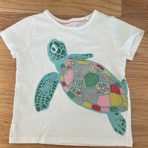 Mini Boden Turtle appliqué shirt